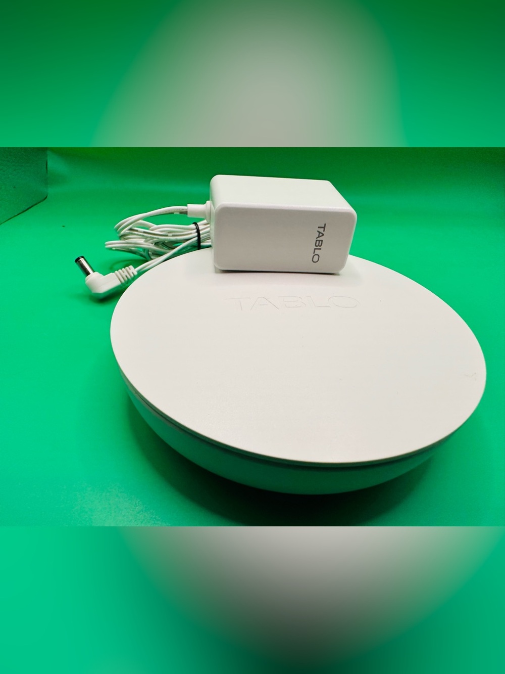 White Smart DVR Hub with Power Adapter